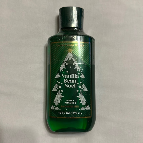 Bath & Body Works Other - NWT Bath & Body Works Vanilla Bean Noel Shower Gel